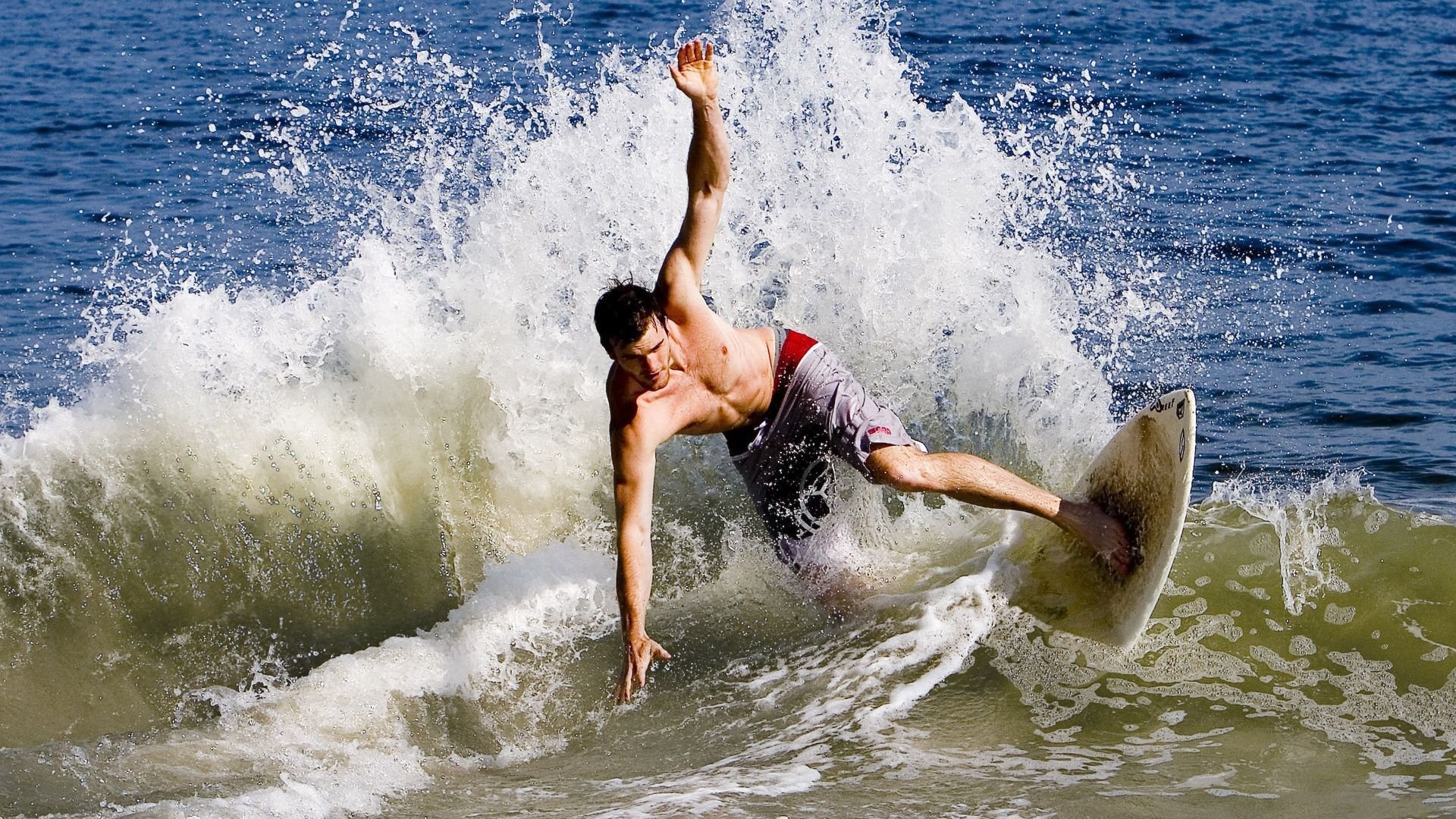 欧洲杯变阵奇兵：战术灵活，惊喜不断！，欧洲杯战记