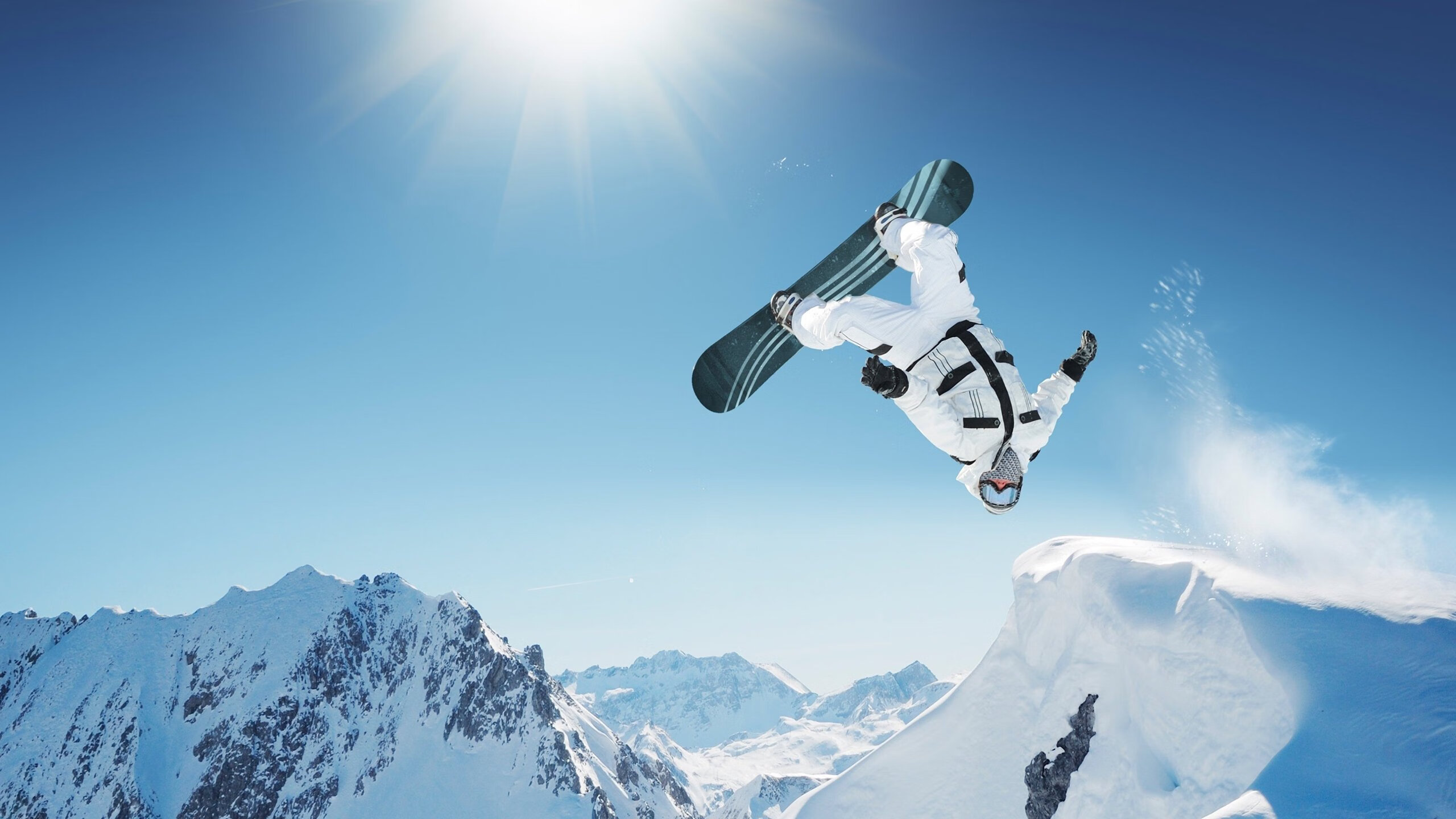 决赛门票一售而空,城市陷入狂欢氛围,决赛流程